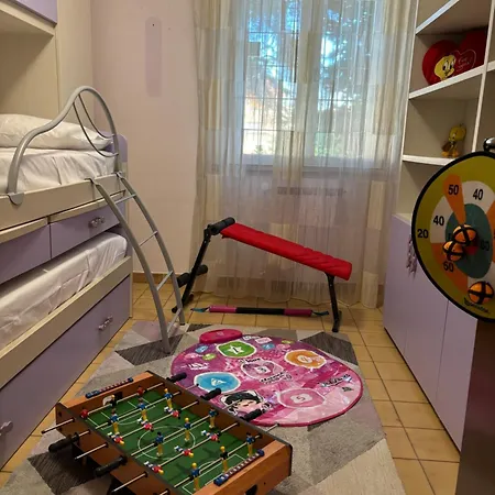 Grelly's House - In - 50 Meters From The Metro Apartamento